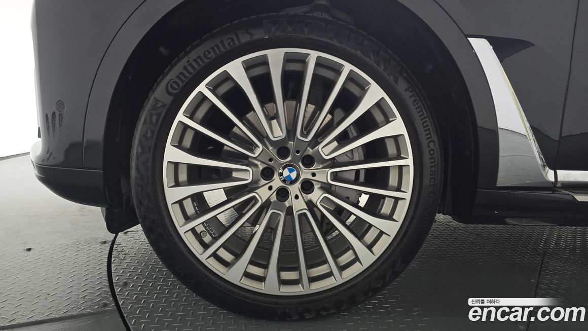BMW X7 2022