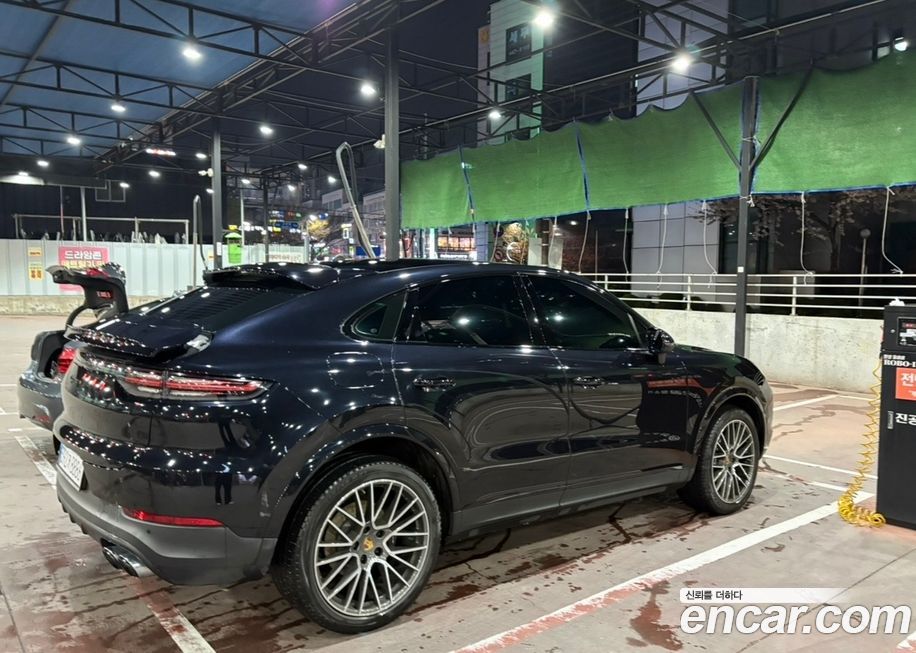 Porsche Cayenne 2021