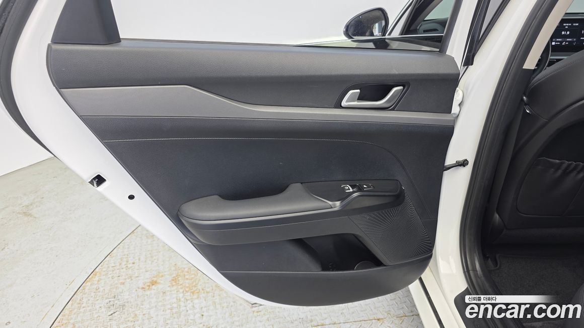 Kia K5 2023