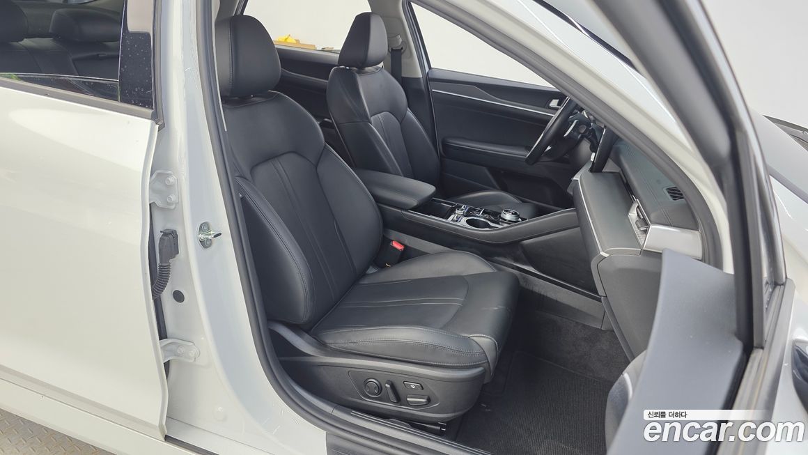 Kia K5 2023