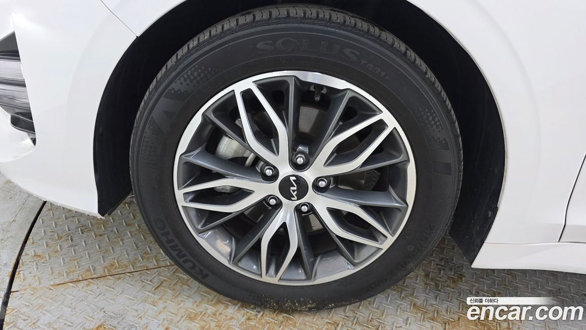 Kia K5 2023
