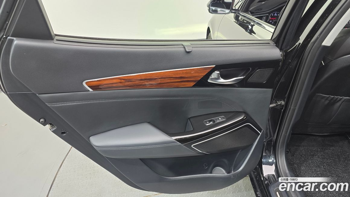 Kia K7 2016