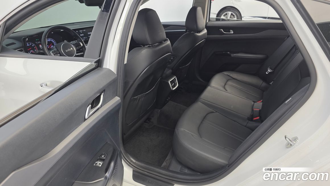 Kia K5 2023