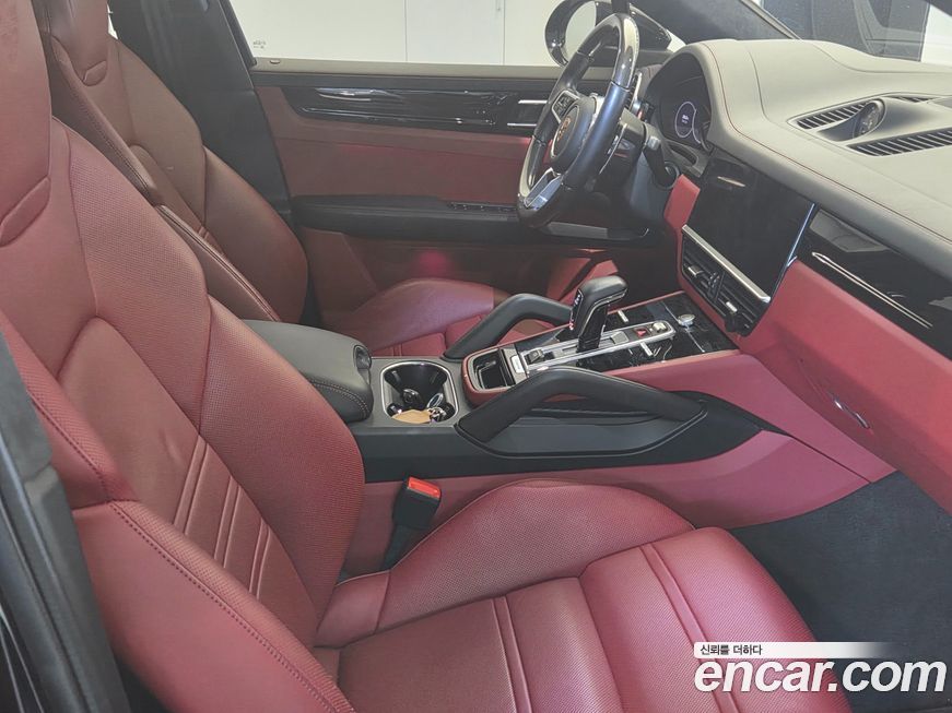Porsche Cayenne 2021