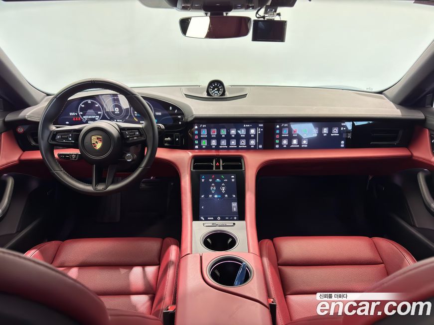 Porsche Taycan 2023