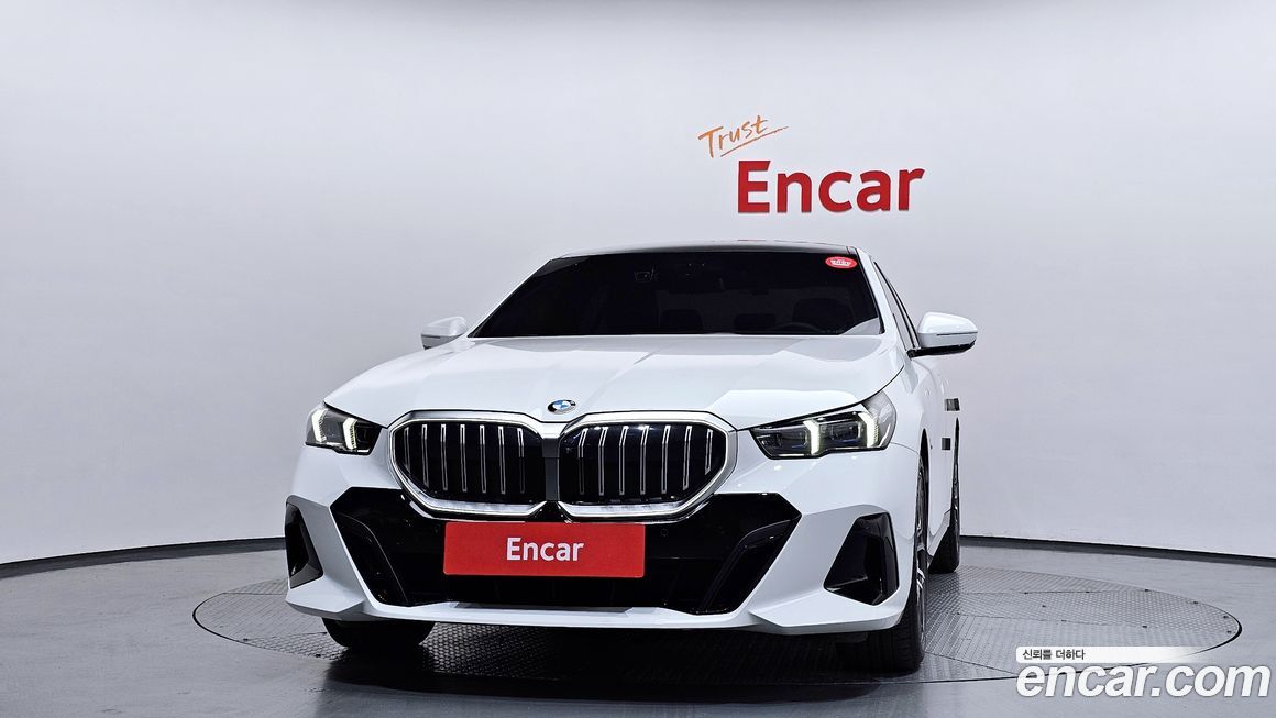 BMW 5-Series 2025