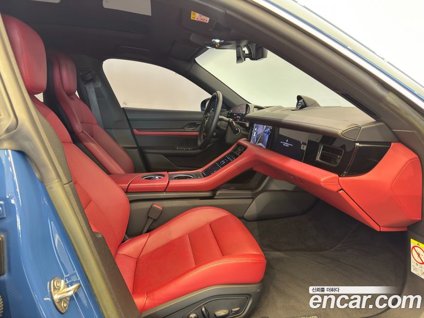 Porsche Taycan 2023