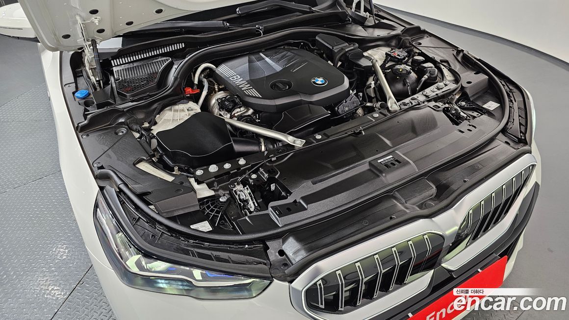 BMW 5-Series 2025