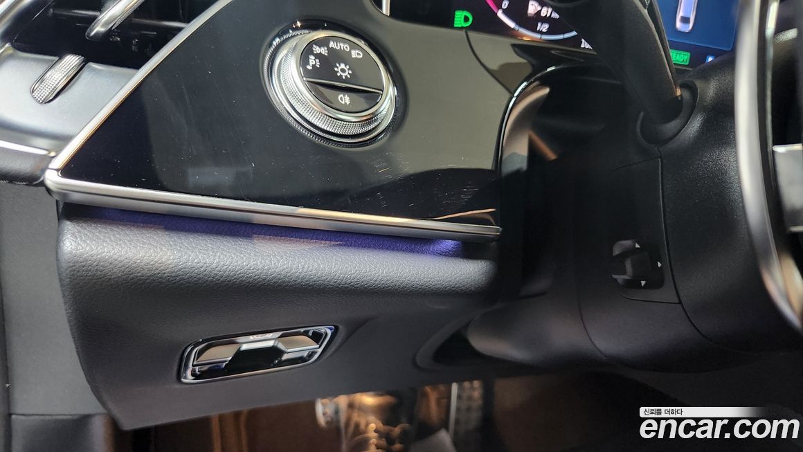 Mercedes-Benz E-Class 2025