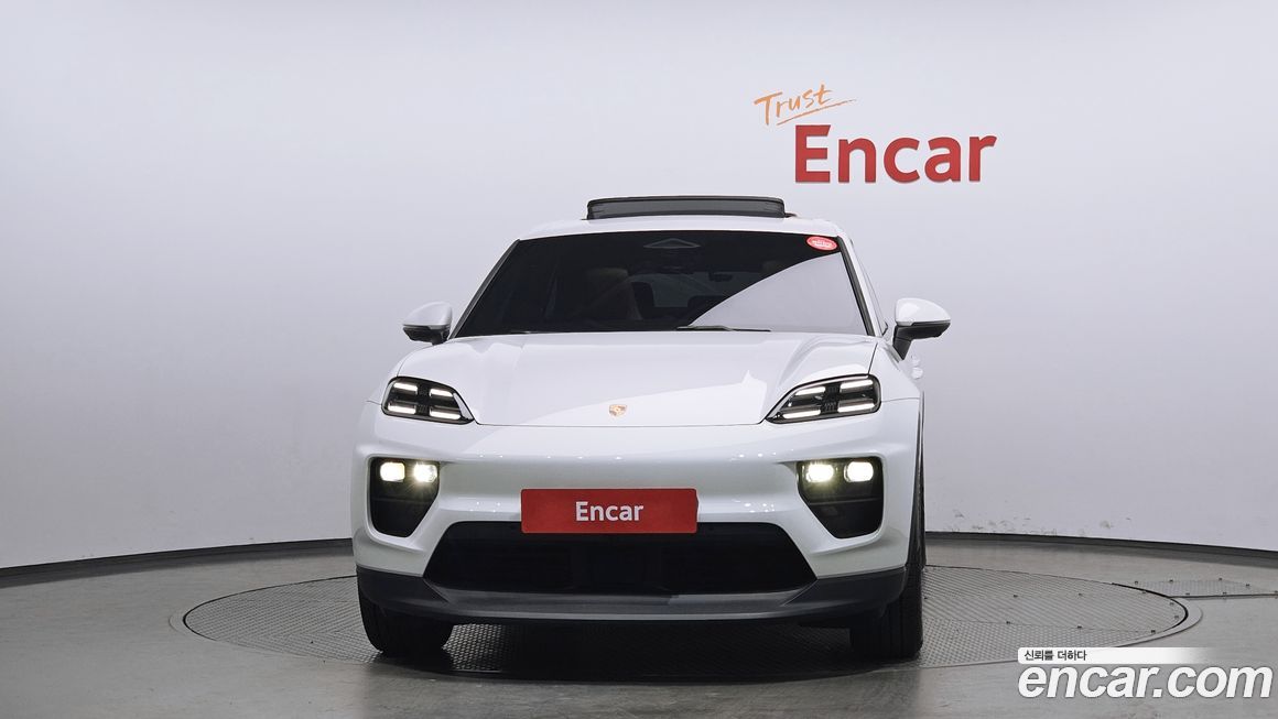 Porsche Macan 2025