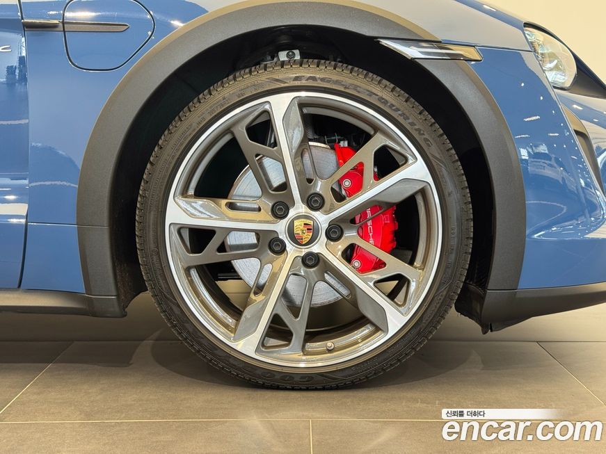 Porsche Taycan 2023