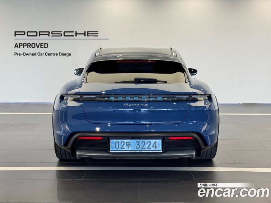 Porsche Taycan 2023