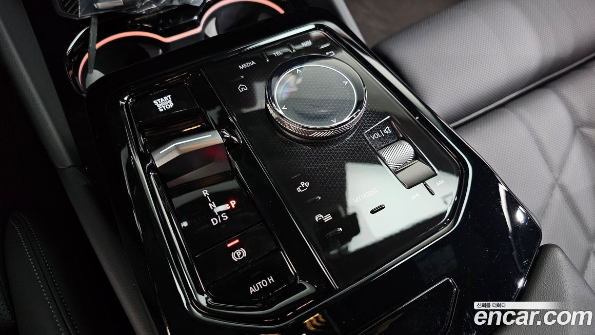 BMW 5-Series 2025