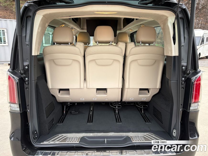 Mercedes-Benz V-Class 2025