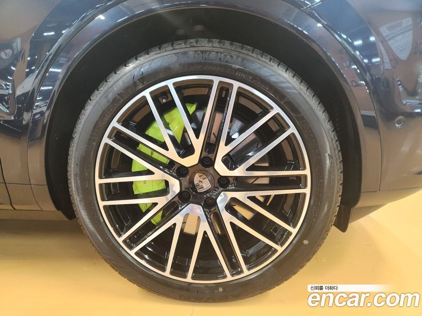 Porsche Cayenne 2025
