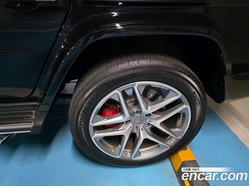 Mercedes-Benz G-Class 2024