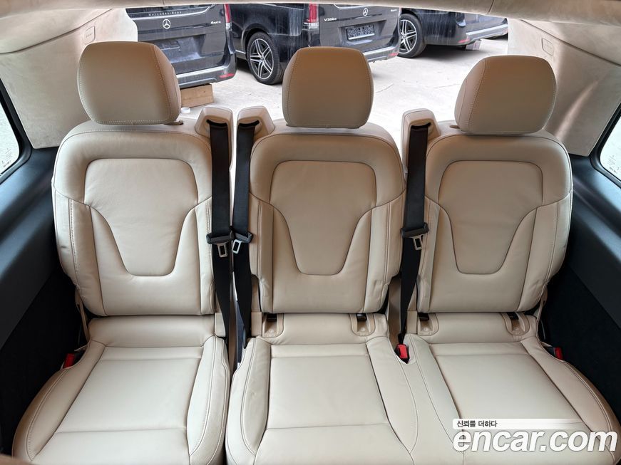Mercedes-Benz V-Class 2025