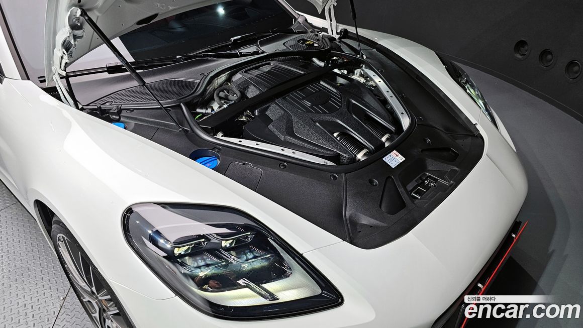 Porsche Panamera 2024