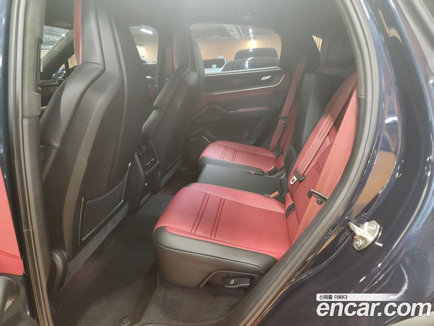 Porsche Cayenne 2025