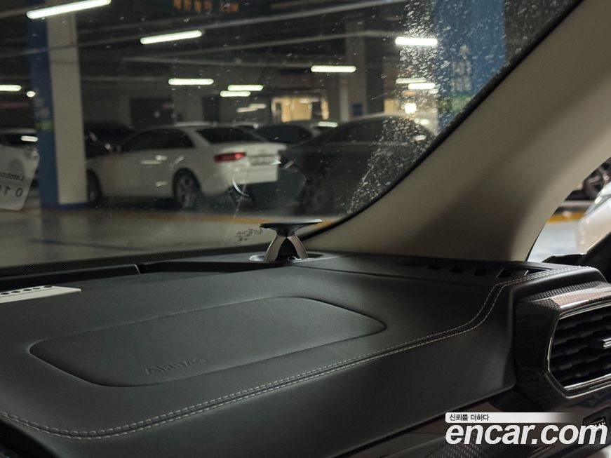 Lamborghini Urus 2021