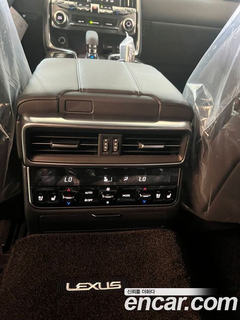 Lexus LX 2025