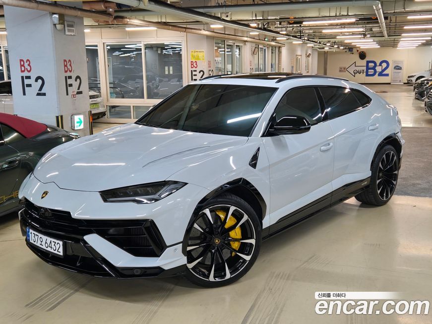 Lamborghini Urus 2023