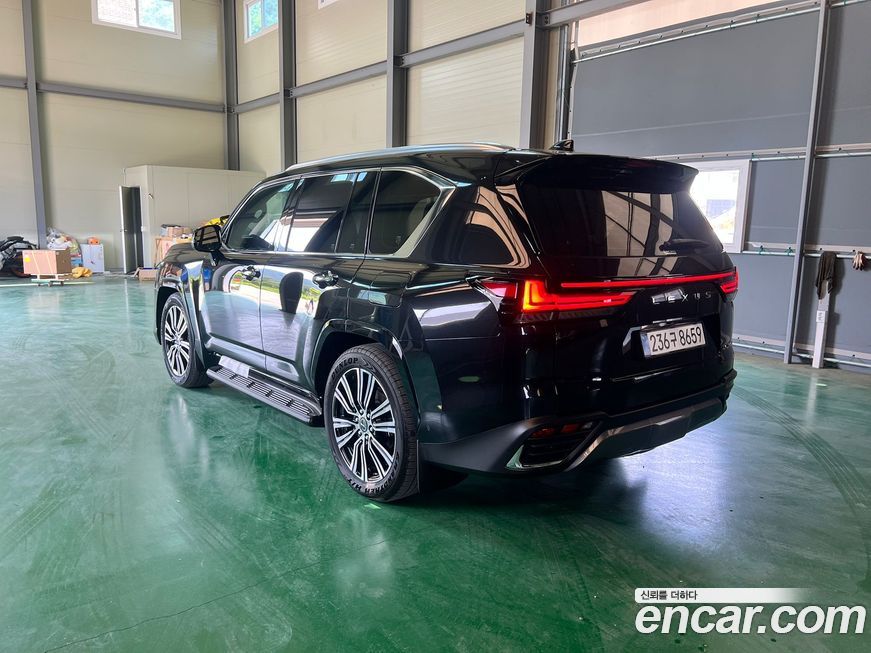 Lexus LX 2025