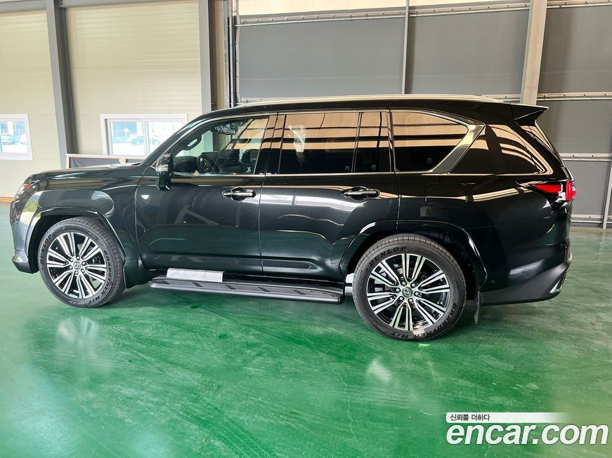 Lexus LX 2025
