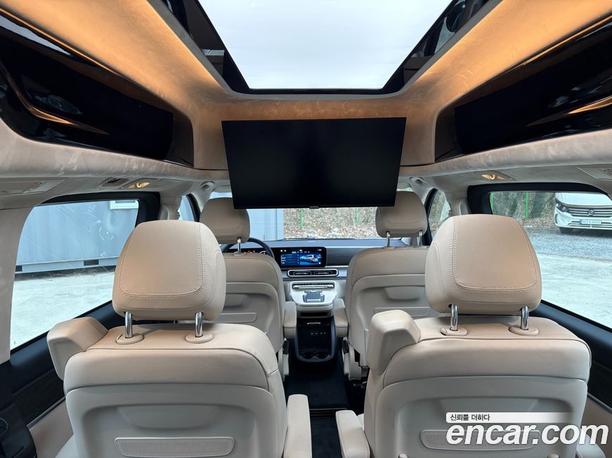 Mercedes-Benz V-Class 2025
