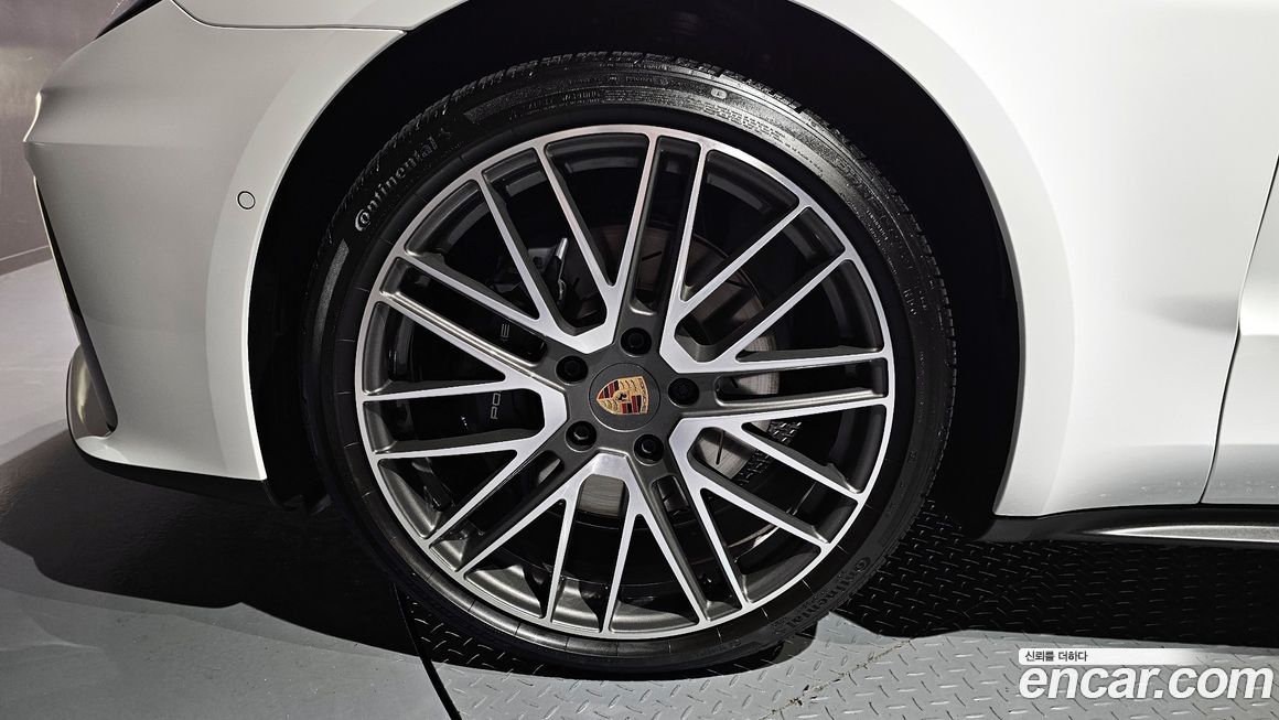Porsche Panamera 2024