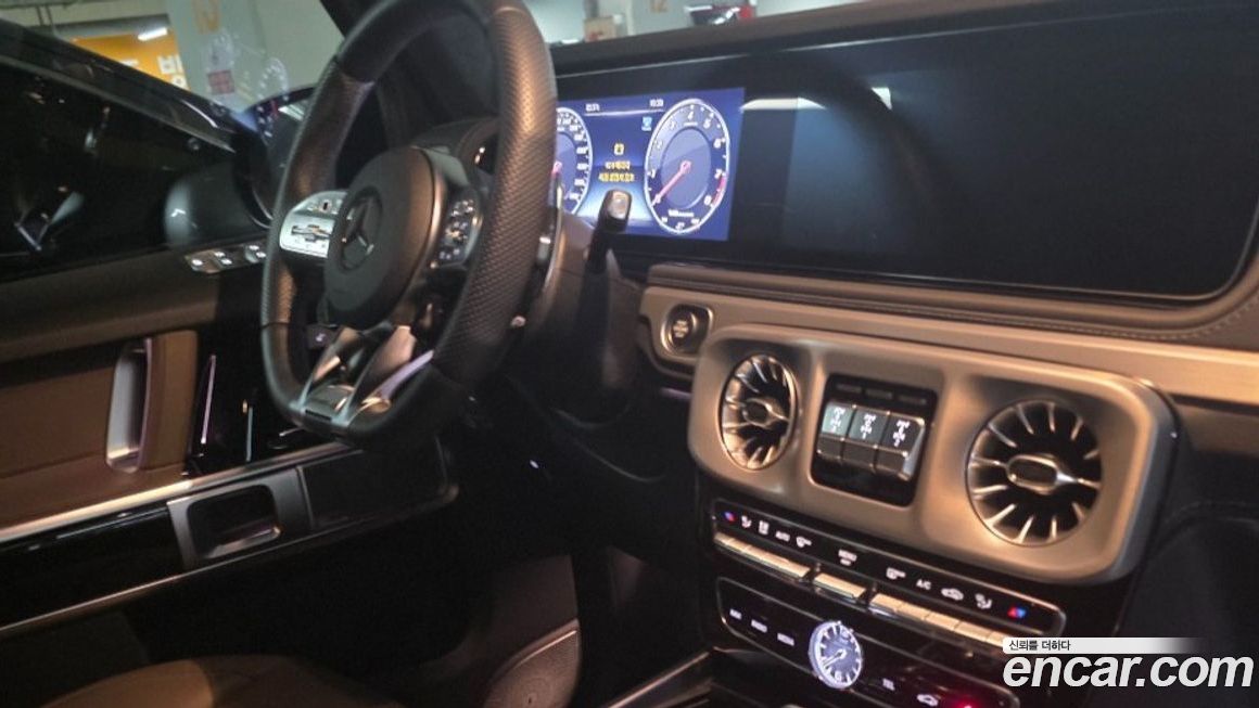 Mercedes-Benz G-Class 2024
