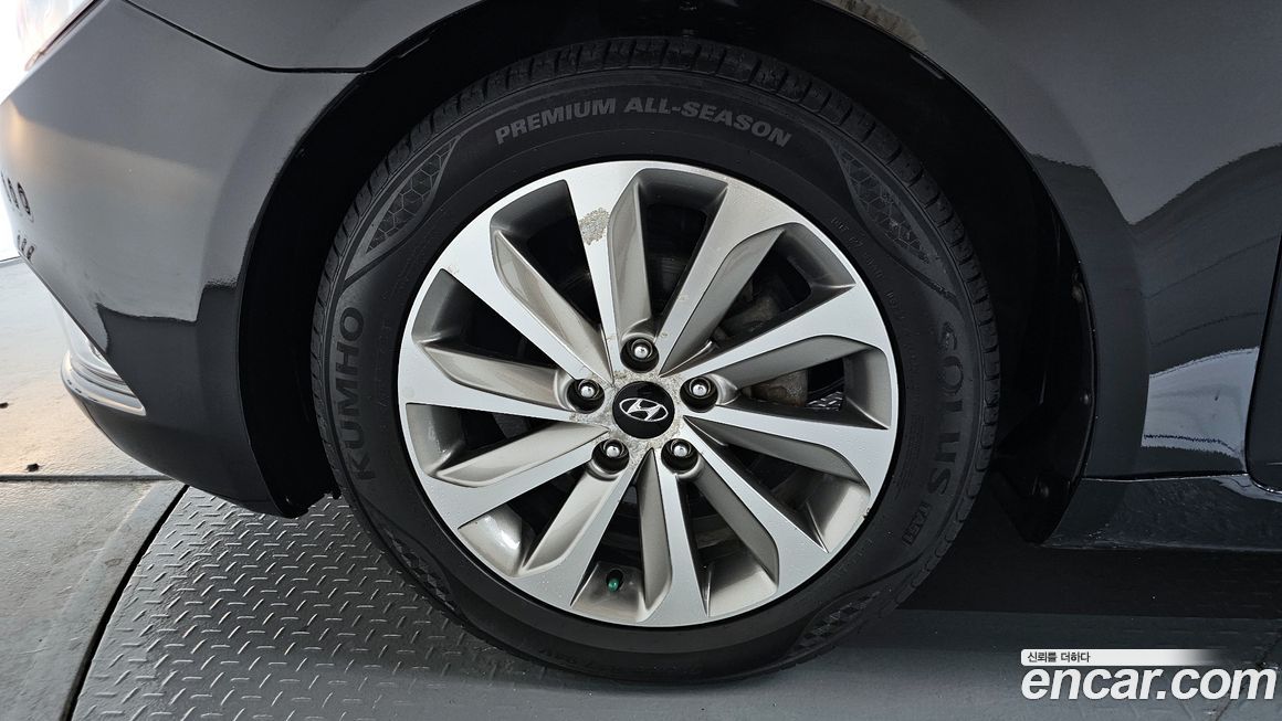 Hyundai Sonata 2013