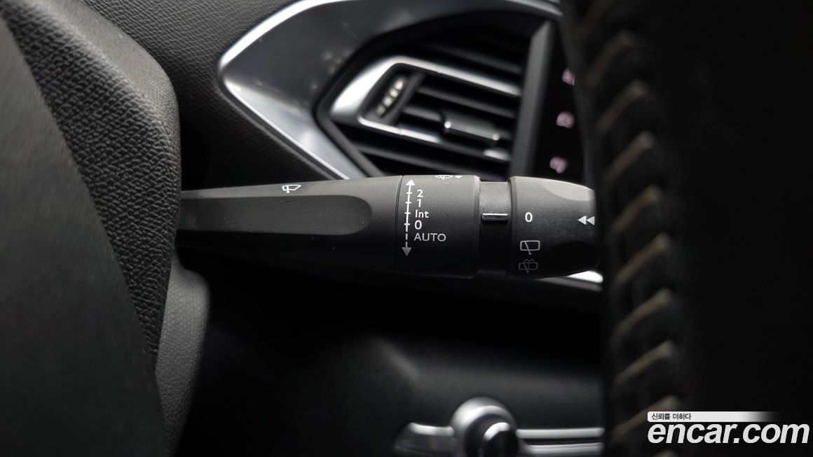 Peugeot 308 2015
