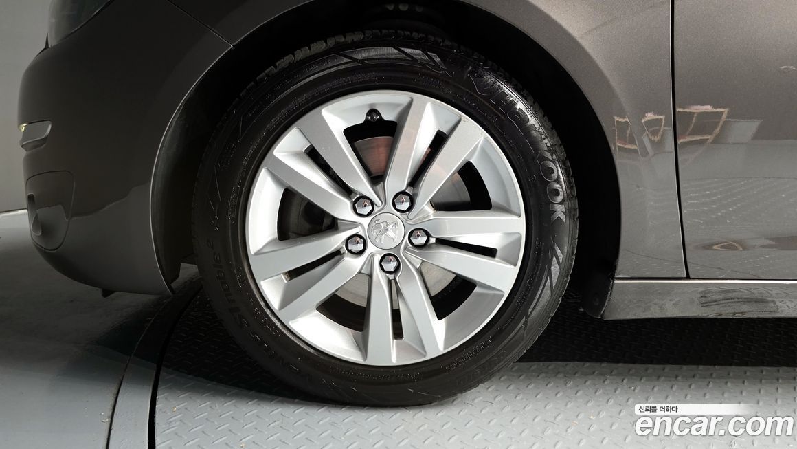 Peugeot 308 2015