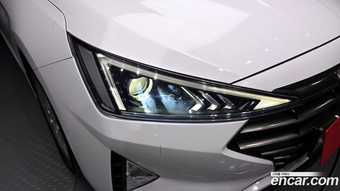 Hyundai AVANTE 2019