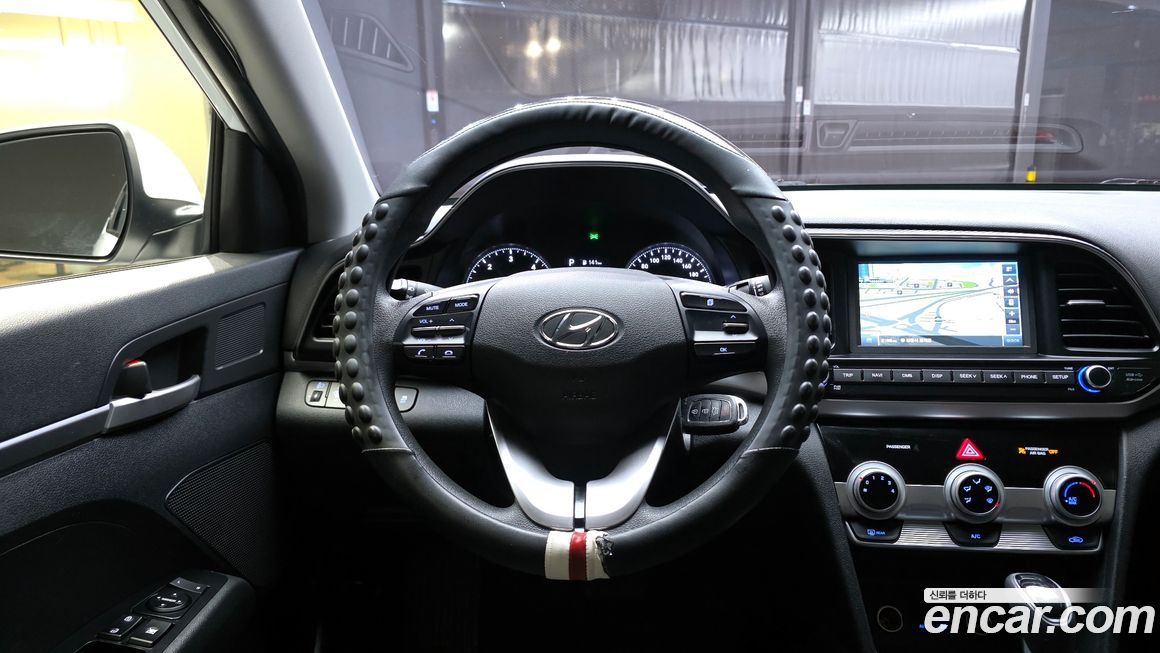 Hyundai AVANTE 2019