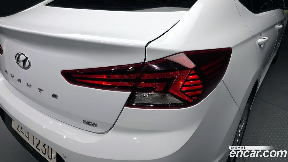Hyundai AVANTE 2019