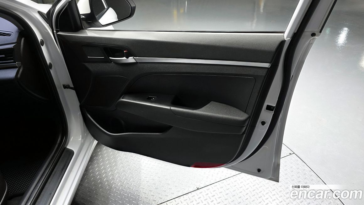 Hyundai AVANTE 2019