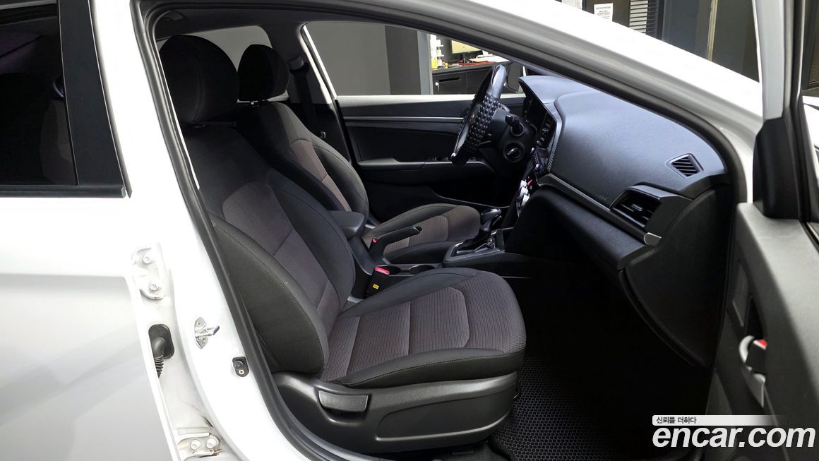 Hyundai AVANTE 2019