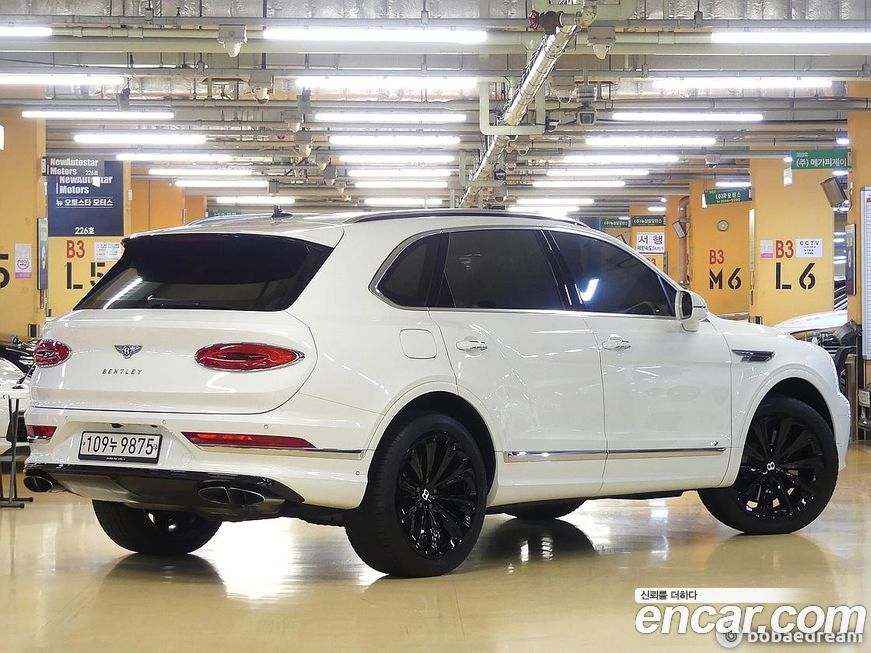 Bentley Bentayga 2021