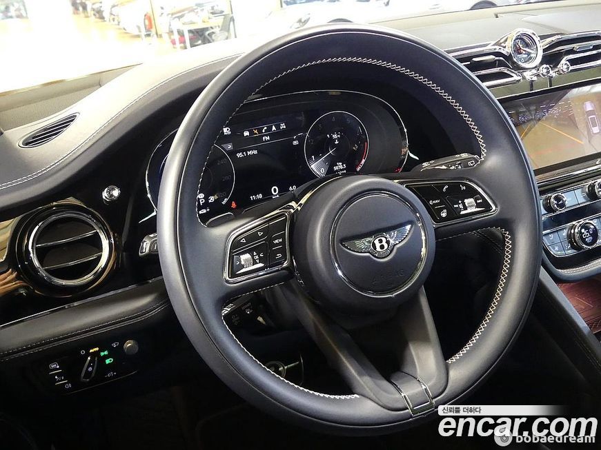 Bentley Bentayga 2021