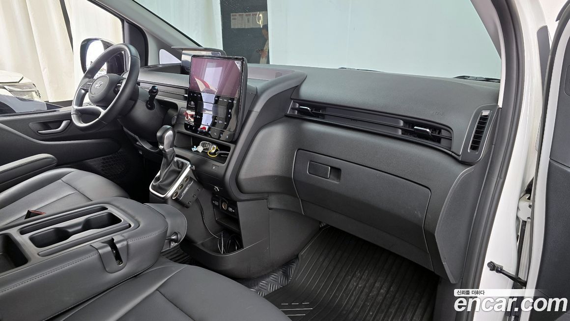Hyundai Staria 2024