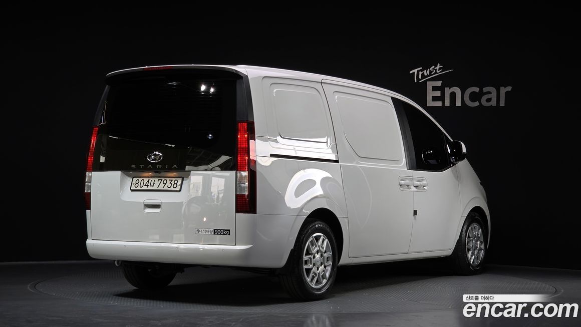Hyundai Staria 2024