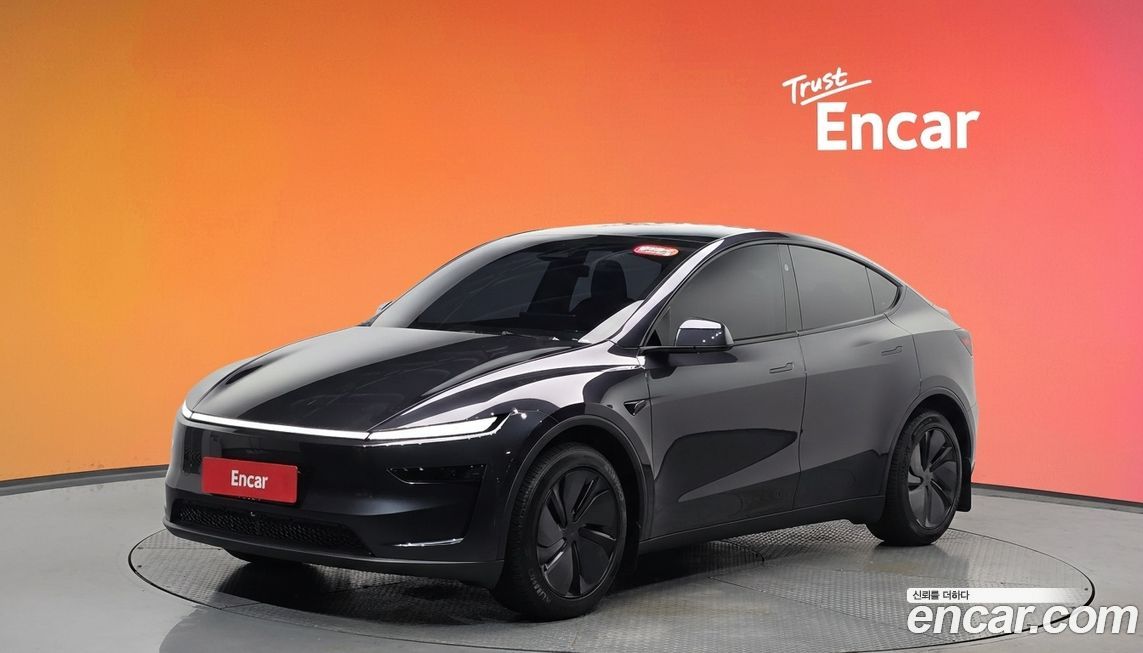 Tesla Model Y 2025