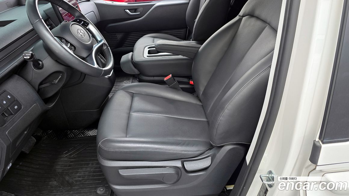 Hyundai Staria 2024