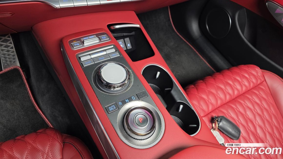 Genesis GV70 2024
