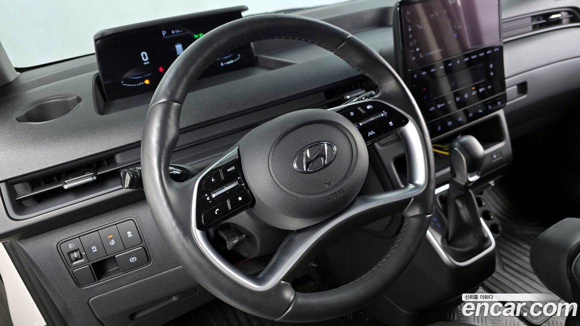 Hyundai Staria 2024