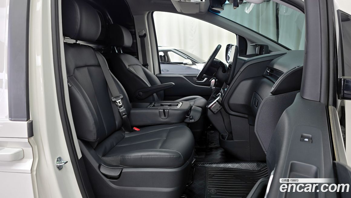 Hyundai Staria 2024