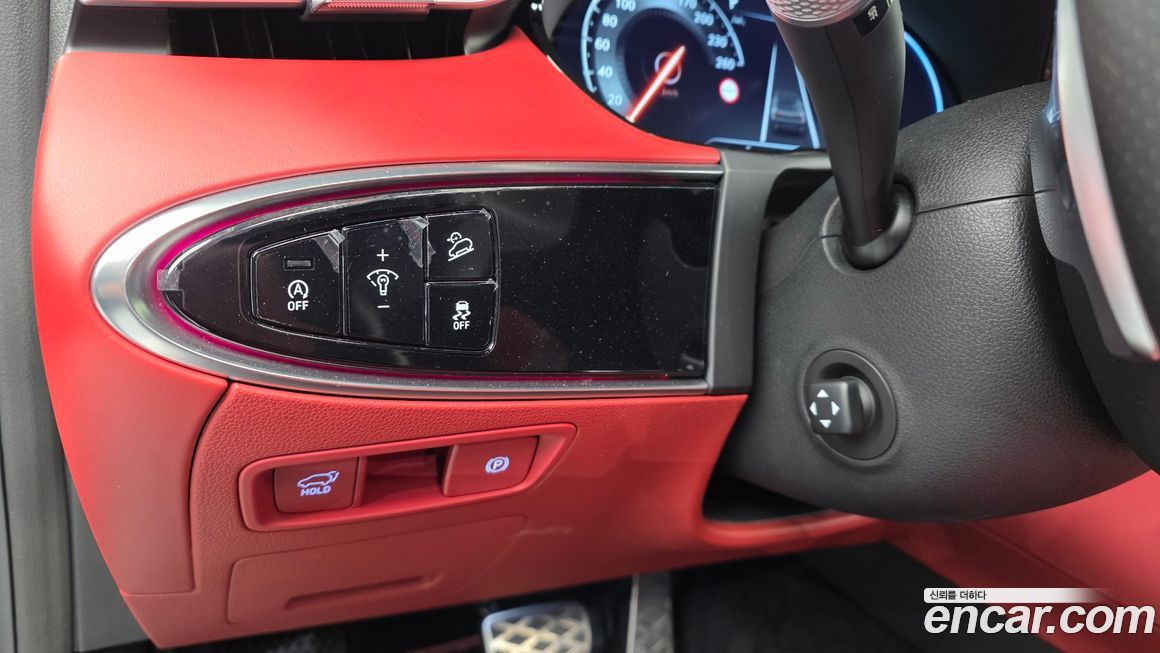 Genesis GV70 2024