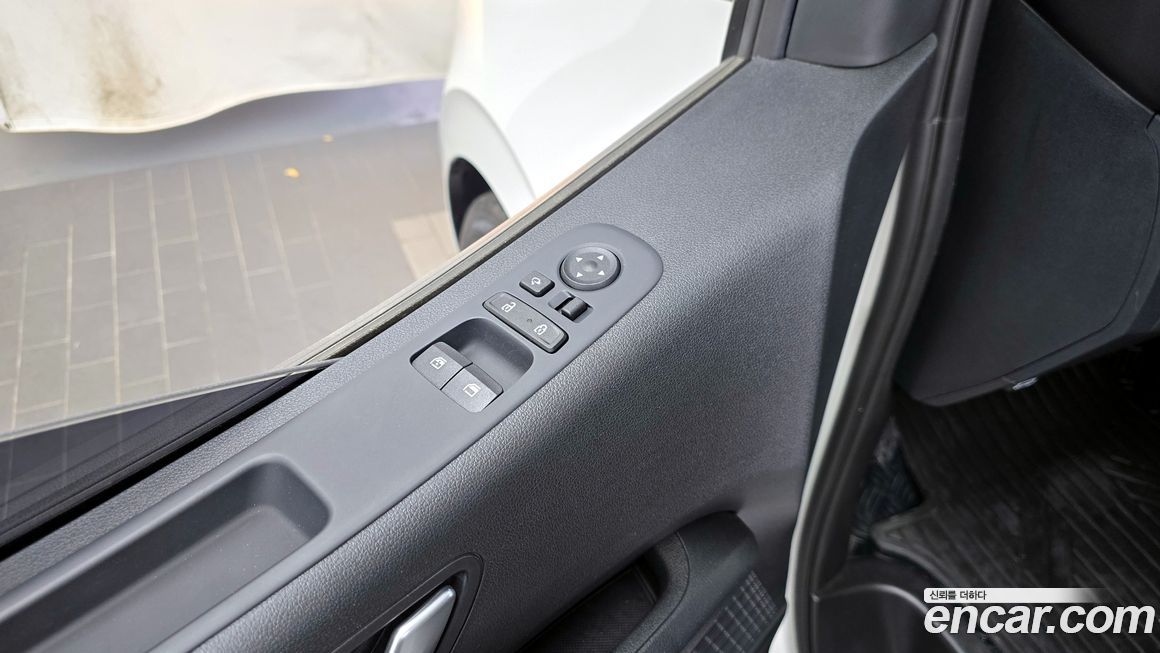 Hyundai Staria 2024